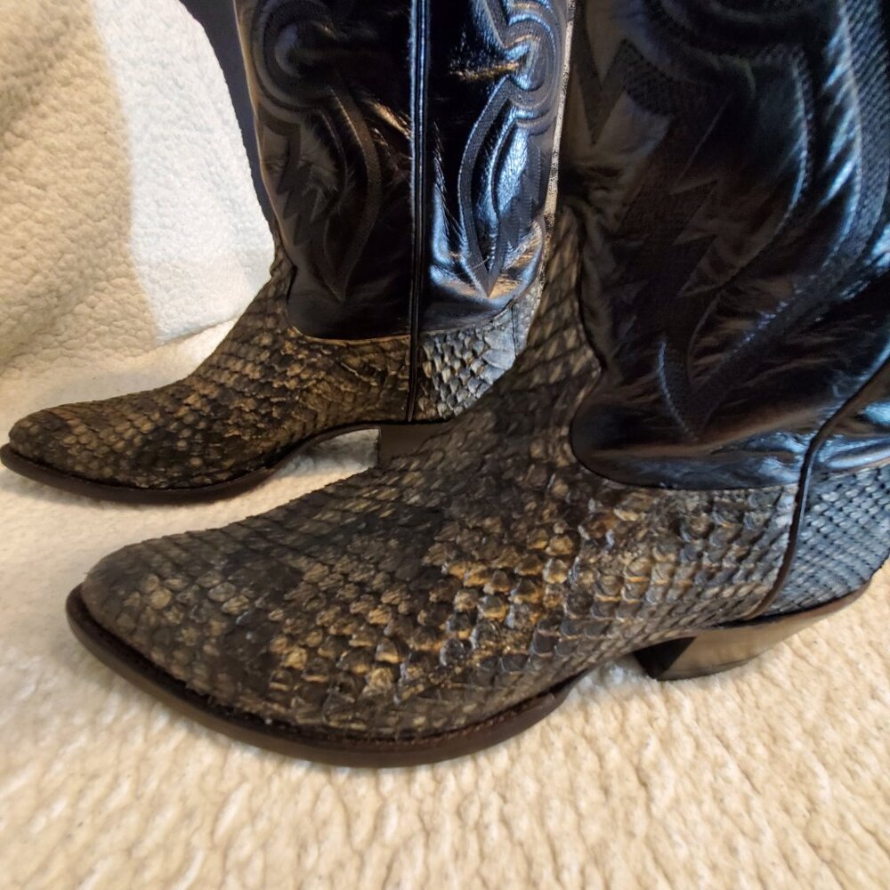 Tony Lama Canebrake Rattlesnake Boots. 9.5 D - Picture 7 of 16